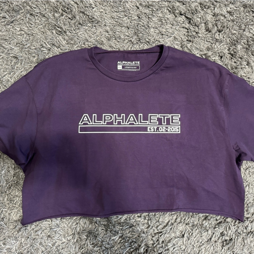 Alphalete crop workout tee